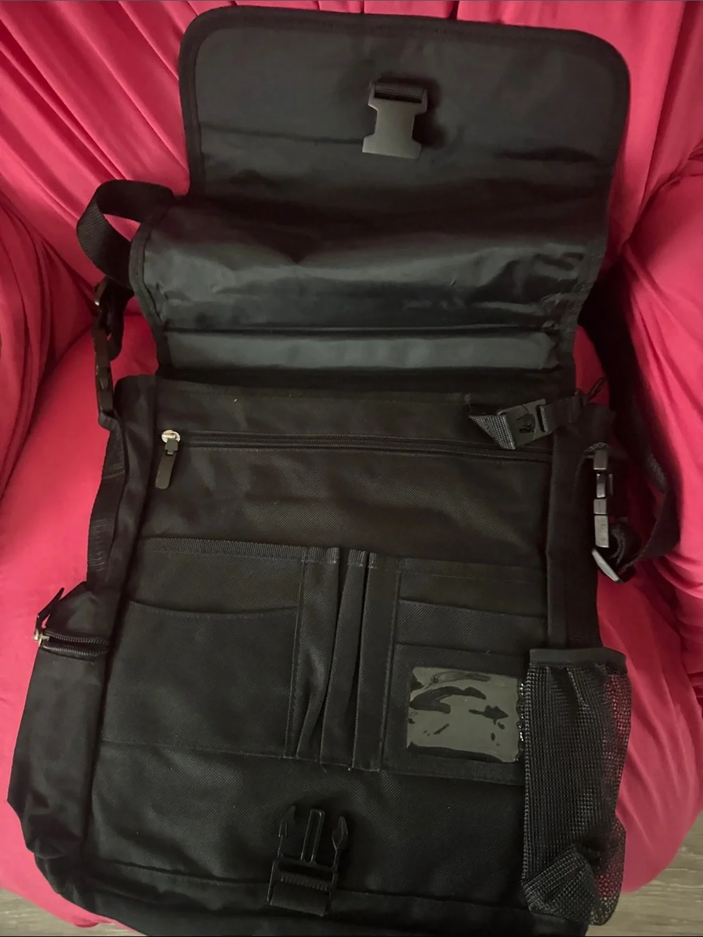 Wells Fargo Services Black Men’s Messenger Bag